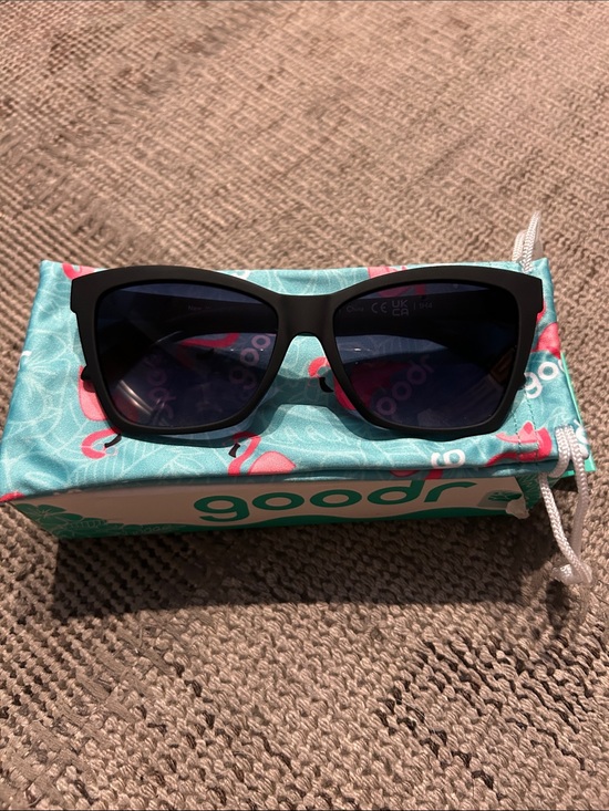 goodr Accessories - Goodr New Wave Renegade Cat Eye Sunglasses